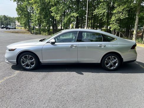 Used 2024 Honda Accord EX image 6