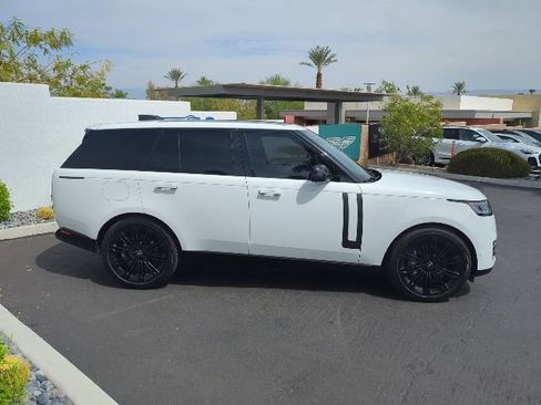 Used 2024 Land Rover Range Rover SE AWD/4WD image 4