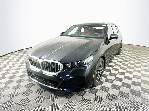 Used 2026 BMW i5 eDrive40 w/ M Sport Package AWD/4WD image 4