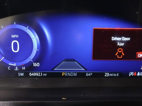 Used 2021 Ford Explorer Platinum w/ Equipment Group 601A image 4