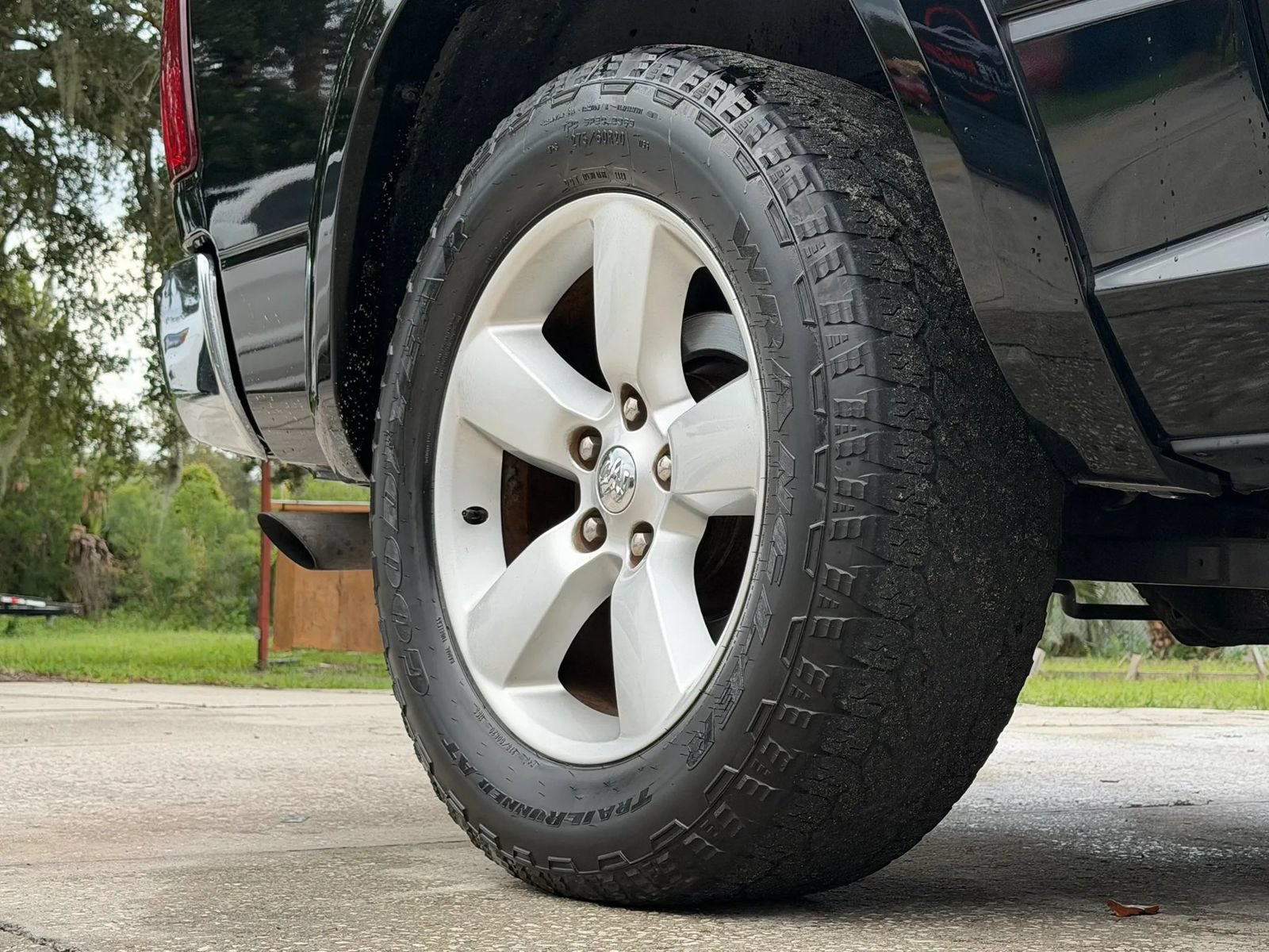 Used 2014 RAM 1500 Outdoorsman RWD image 13
