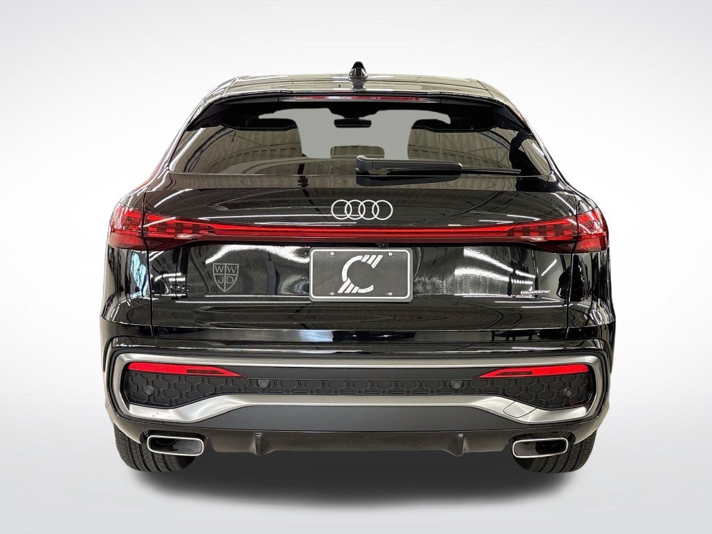 Used 2025 Audi Q5 Premium Plus w/ Premium Plus AWD/4WD image 4