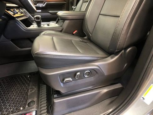 Used 2024 GMC Sierra 1500 Denali w/ Denali Reserve Package AWD/4WD image 11