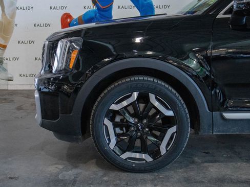 Used 2025 Kia Telluride S AWD/4WD image 17