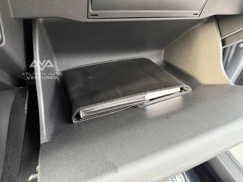 Used 2025 Volkswagen Jetta SE image 45