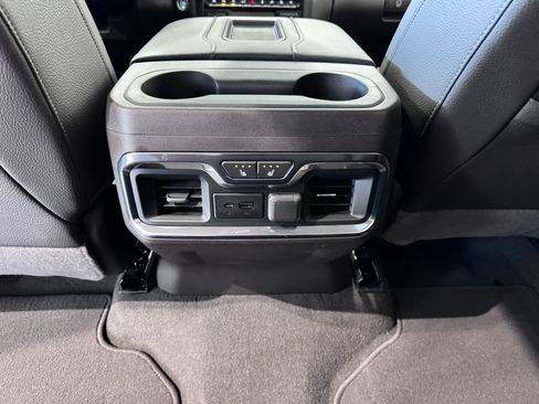 Used 2019 GMC Sierra 1500 Denali w/ Denali Ultimate Package AWD/4WD image 31