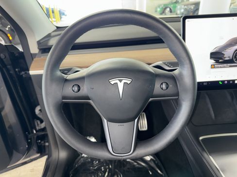 Used 2023 Tesla Model Y Performance image 21