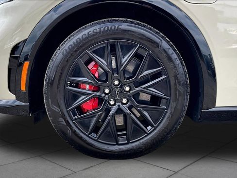 Used 2025 Ford Mustang Mach-E Premium w/ Sport Appearance Package AWD/4WD image 16