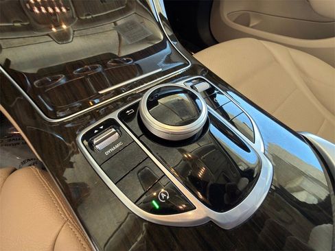 Used 2019 Mercedes-Benz C 300 Sedan image 31