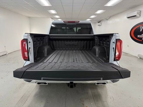 New 2026 GMC Sierra 1500 SLT w/ SLT Premium Plus Package image 8