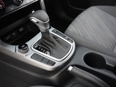 Used 2024 Kia Seltos LX image 43