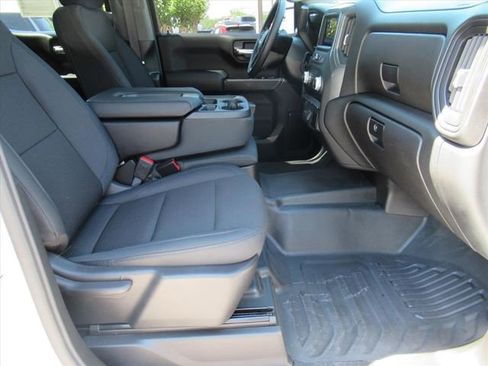 Used 2026 GMC Sierra 1500 Pro w/ Pro Value Package AWD/4WD image 9