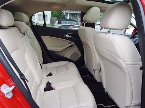 Used 2018 Mercedes-Benz GLA 250 image 34