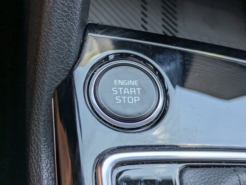 Certified 2025 Kia Sportage X-Pro Prestige AWD/4WD image 32