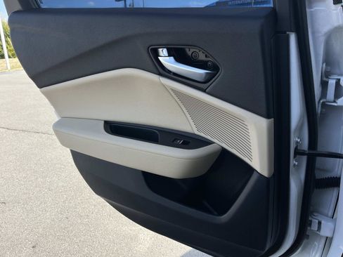 Used 2021 Acura TLX image 3