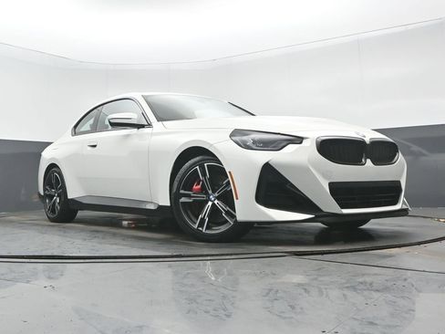 Used 2023 BMW 230i xDrive Coupe w/ Premium Package image 27