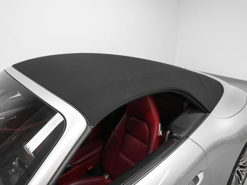 Certified 2017 Porsche 911 Carrera 4S AWD/4WD image 9