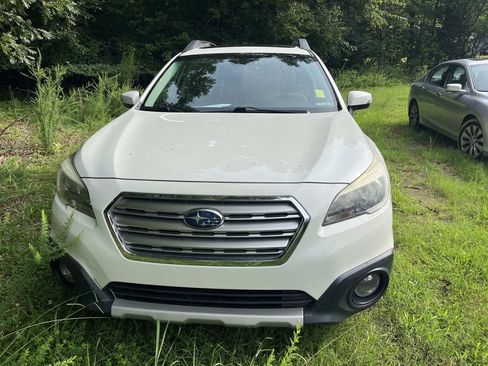 Used 2016 Subaru Outback 2.5i Limited AWD/4WD image 8