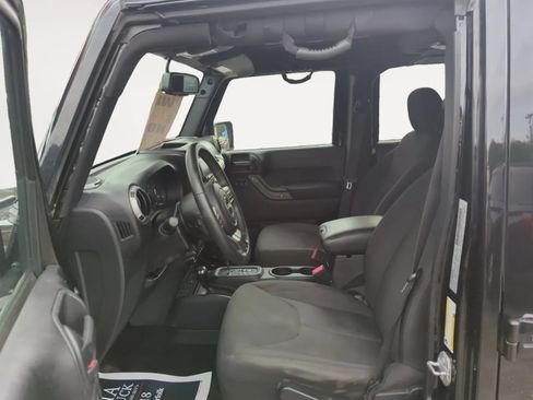 Used 2017 Jeep Wrangler Unlimited Sport w/ Quick Order Package 24S AWD/4WD image 11