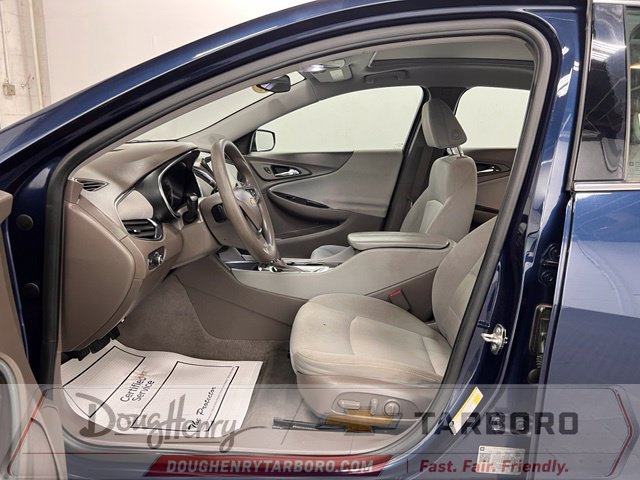 Used 2020 Chevrolet Malibu LT FWD image 28