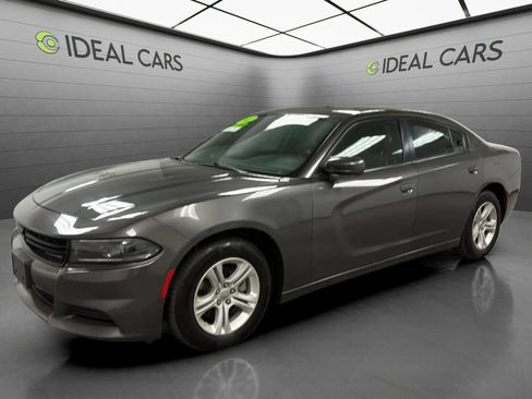 Used 2022 Dodge Charger SXT RWD image 1