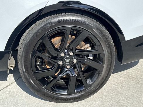 Used 2023 Land Rover Discovery HSE R-Dynamic image 8