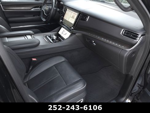 Used 2022 Jeep Grand Wagoneer Series II AWD/4WD image 60