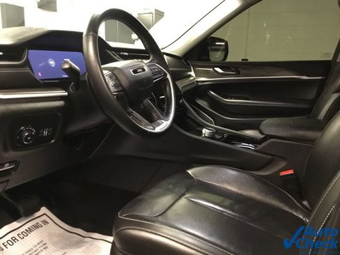 Used 2022 Jeep Grand Cherokee L Limited w/ Black Appearance Package AWD/4WD image 22