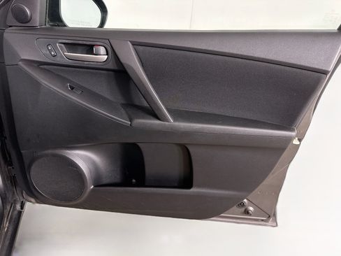 Used 2011 MAZDA MAZDA3 i Touring FWD image 29