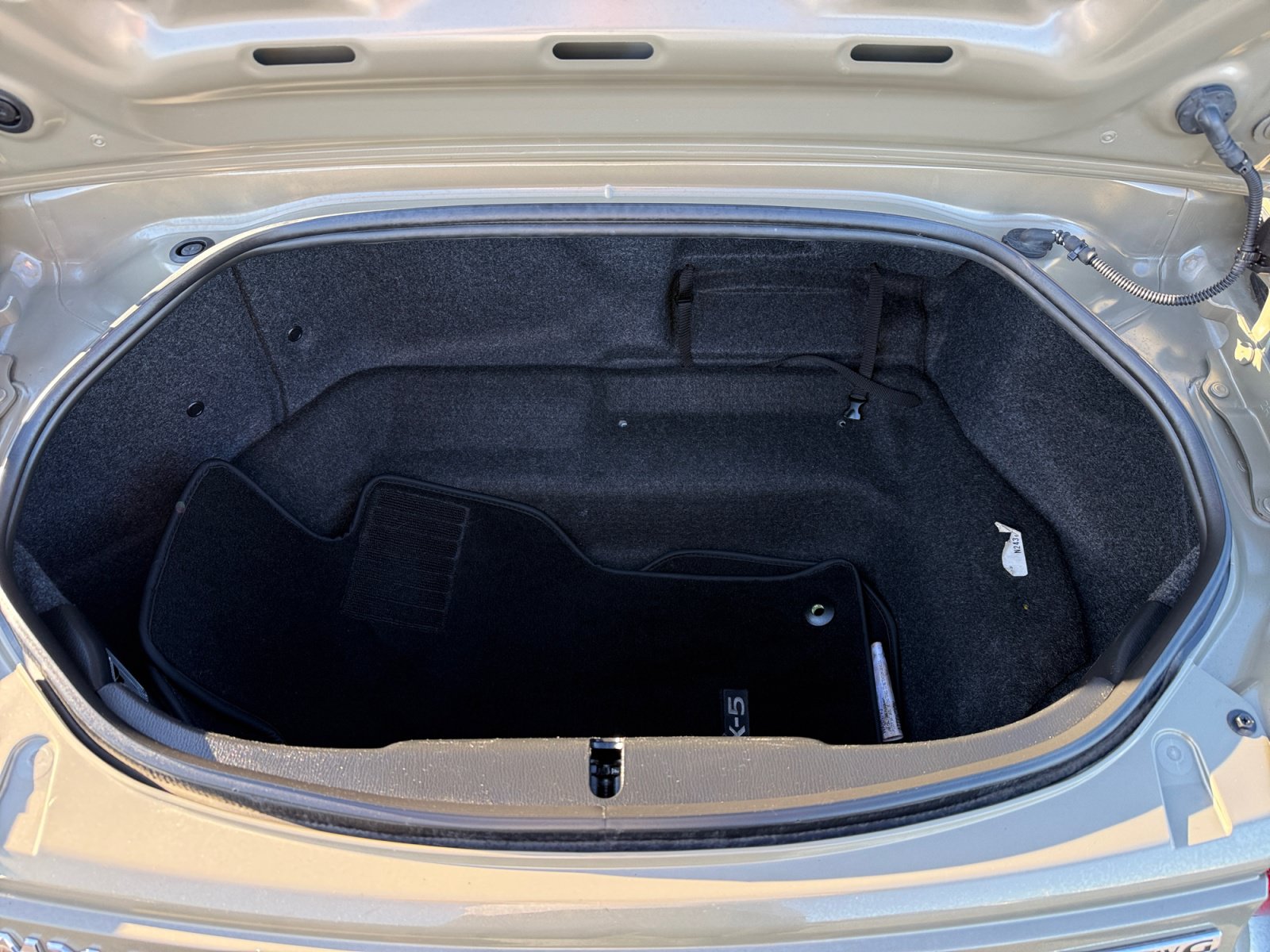 Used 2023 MAZDA MX-5 Miata Grand Touring RWD image 16