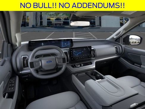 New 2026 Ford Expedition Active image 10