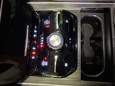 Used 2024 Jeep Wagoneer L Series III w/ Flexible Seating Group image 22