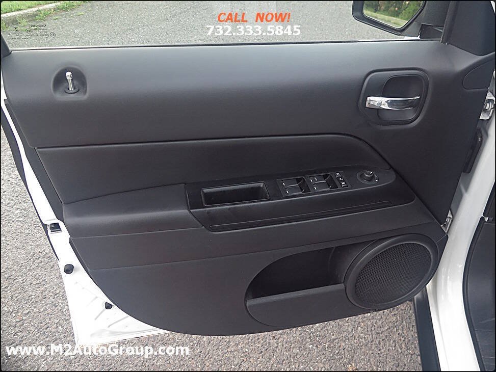 Used 2014 Jeep Patriot Sport w/ Power Value Group AWD/4WD image 16