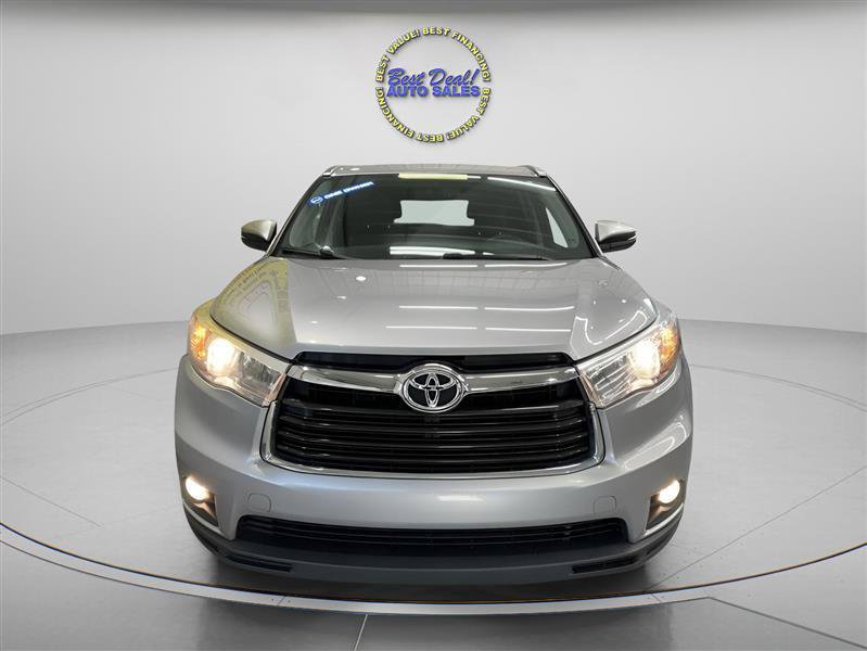 Used 2015 Toyota Highlander XLE AWD/4WD image 2