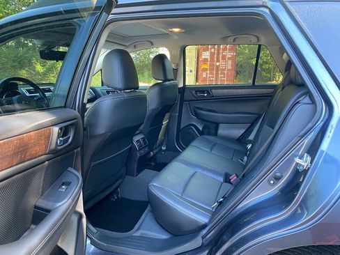Used 2017 Subaru Outback 2.5i Limited AWD/4WD image 14