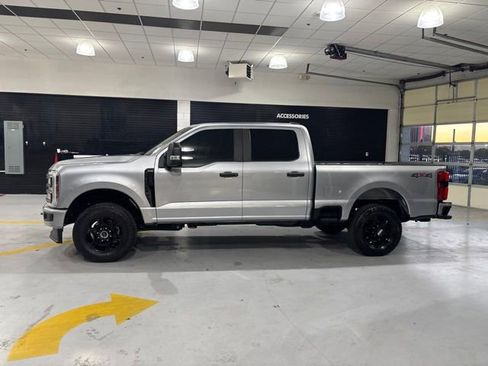 Used 2024 Ford F250 XL w/ STX Appearance Package AWD/4WD image 5