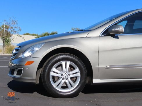 Used 2006 Mercedes-Benz R 500 4MATIC image 18