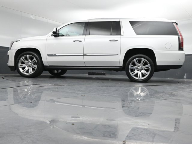 Used 2018 Cadillac Escalade ESV Premium Luxury AWD/4WD image 42