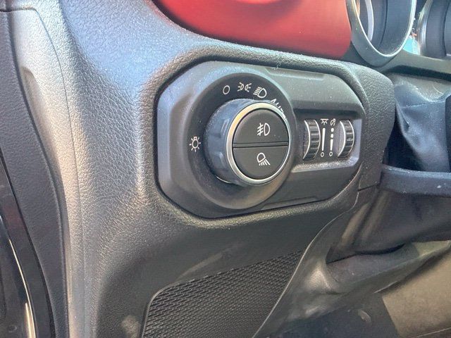 Used 2022 Jeep Gladiator Rubicon w/ LED Lighting Group AWD/4WD image 17