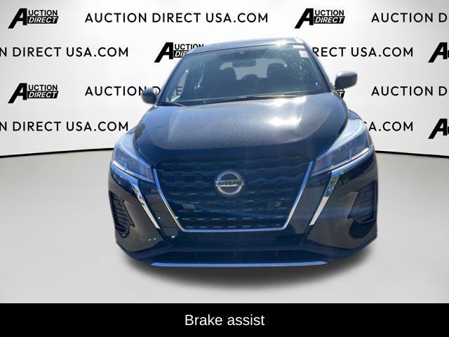 Used 2021 Nissan Kicks S FWD image 2