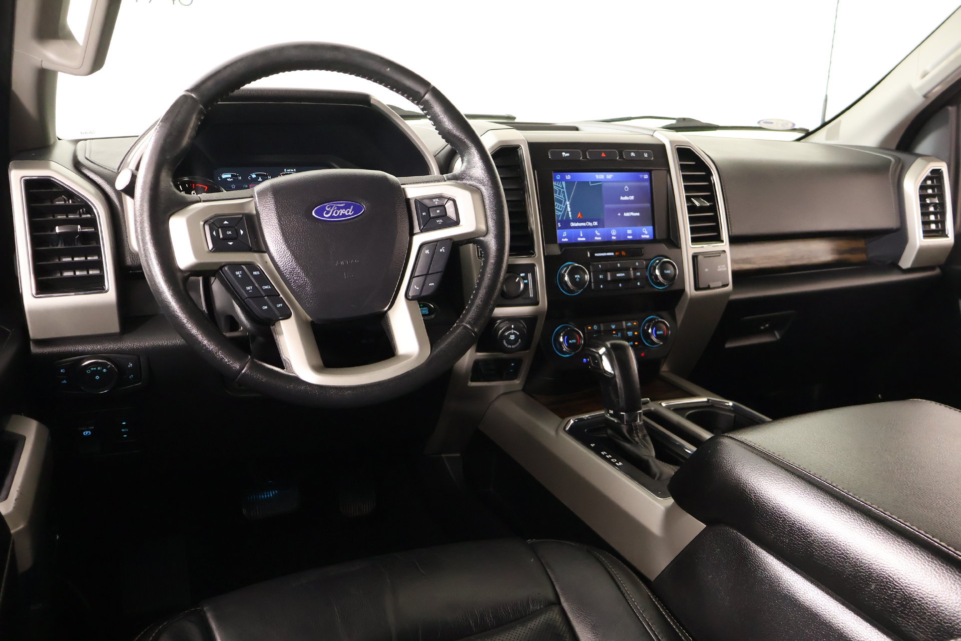 Used 2020 Ford F150 Lariat RWD image 3
