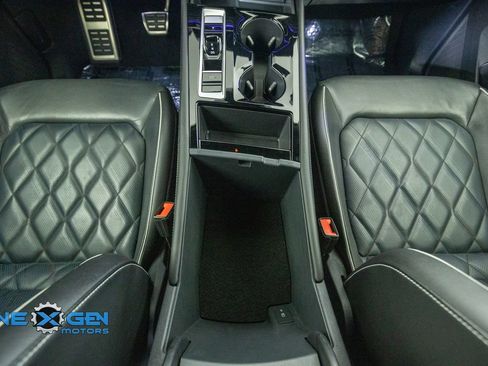 Used 2024 Volkswagen Atlas Cross Sport SEL Premium R-Line AWD/4WD image 32