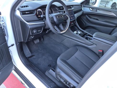 Used 2023 Jeep Grand Cherokee L Laredo w/ Luxury Tech Group I image 12