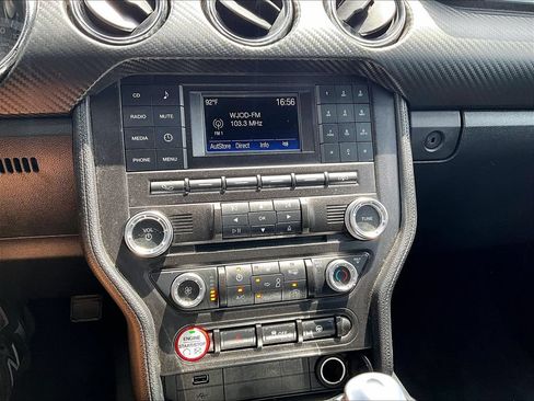 Used 2016 Ford Mustang Coupe RWD image 18