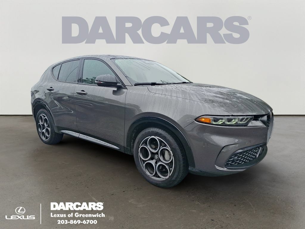 Used 2025 Alfa Romeo Tonale AWD/4WD image 1