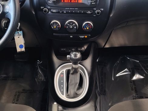 Used 2015 Kia Soul FWD image 19