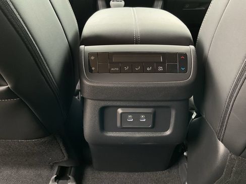 New 2026 Nissan Pathfinder SL FWD image 19