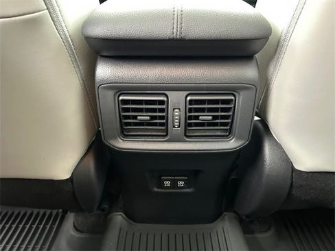 Used 2021 Toyota RAV4 Limited image 24