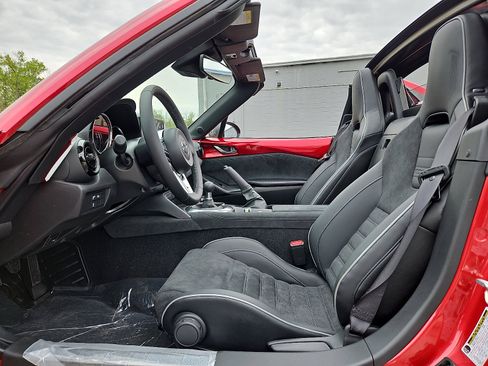 New 2026 MAZDA MX-5 Miata RF Club w/ Weather Package RWD image 10