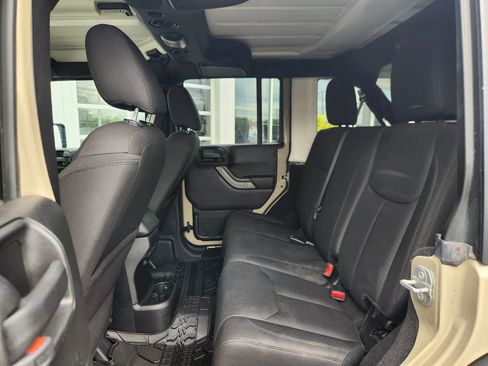 Used 2017 Jeep Wrangler Unlimited Sport w/ Quick Order Package 24S AWD/4WD image 37